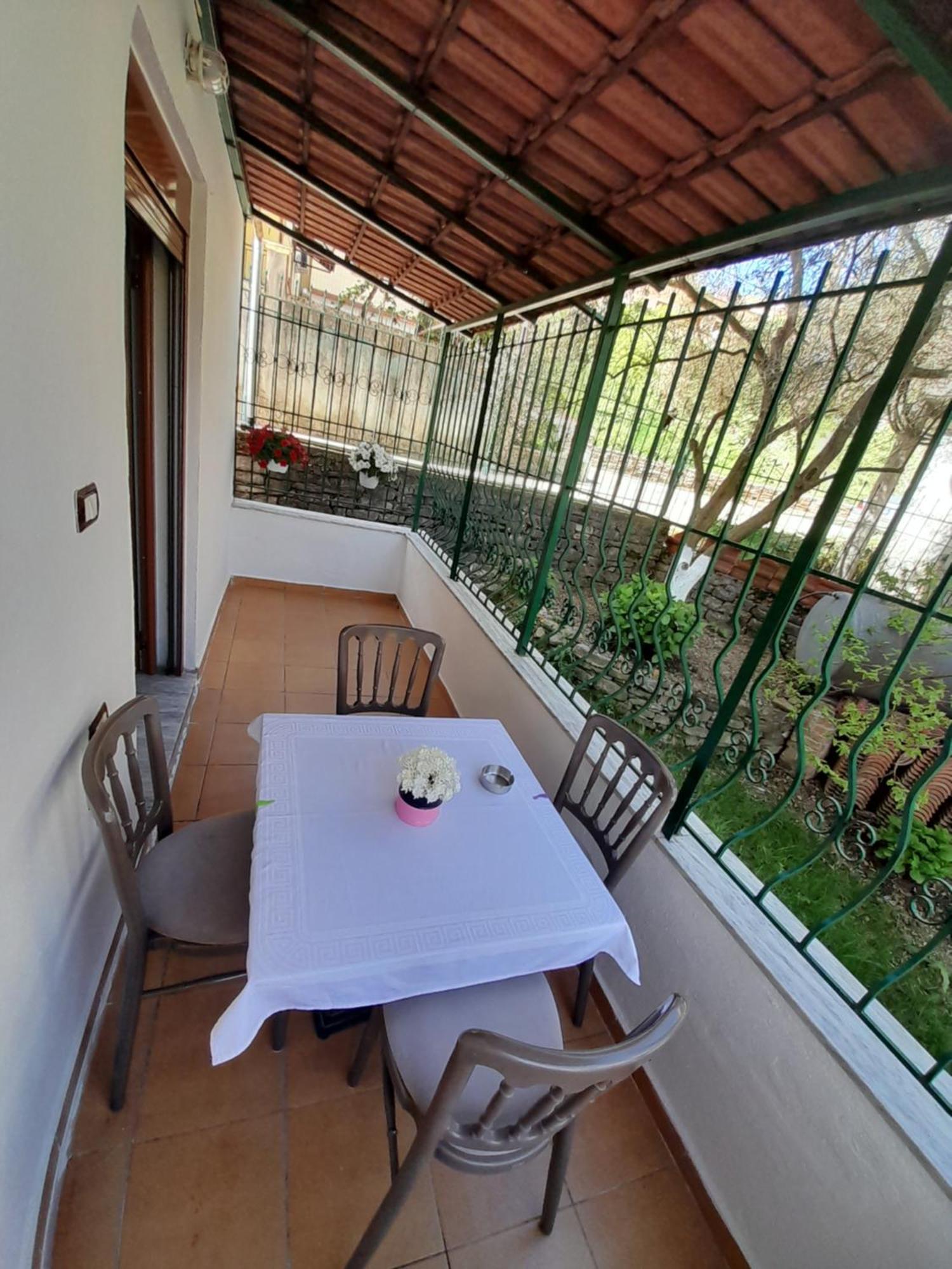 Ferienwohnung George 1 Gjirokastër Zimmer foto